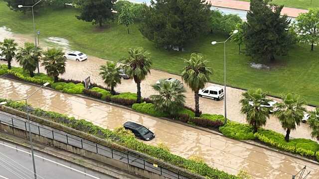 Samsun'u yine sel vurdu Samsun'u yine sel vurdu
