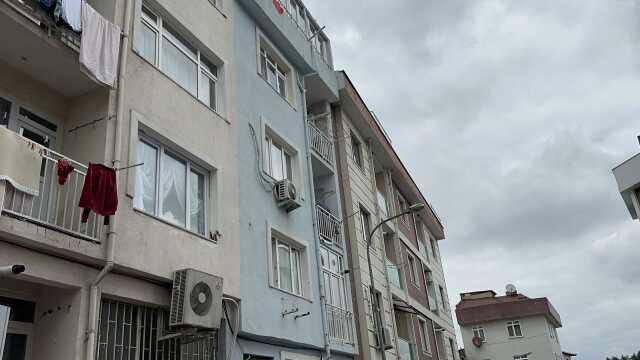 Üsküdar'da Kavga Sırasında Evinden Kavgayı İzleyen Kişi Kalbine İsabet Eden Kurşunla Hayatını Kaybetti