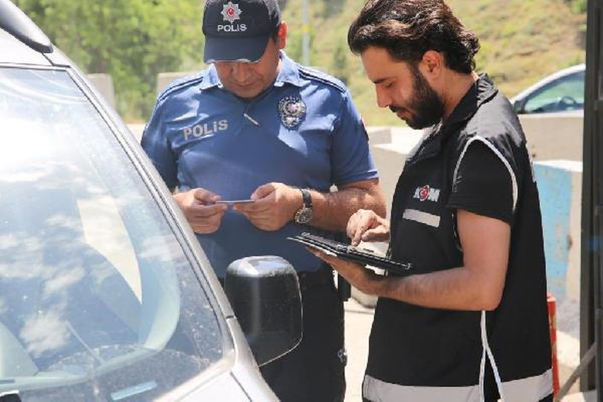 İçişleri Bakanlığı: 839 düzensiz göçmen yakalandı, 17 organizatör gözaltına alındı