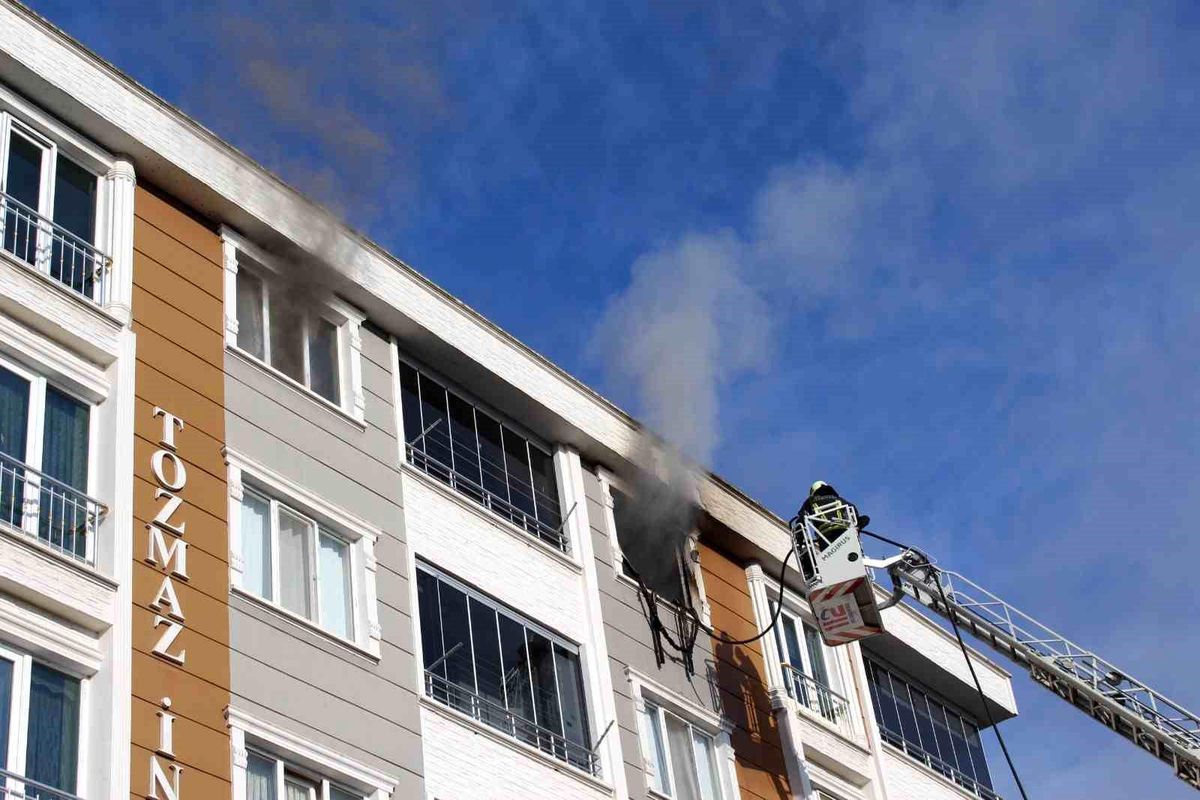 Samsun\'da Apartman Yangını Kontrol Altına Alındı