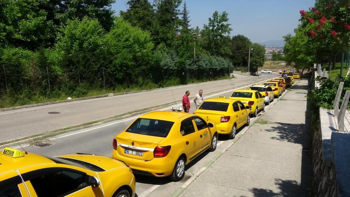 Bursa\'da Taksi Ücretlerine Yüzde 50 Zam Geldi