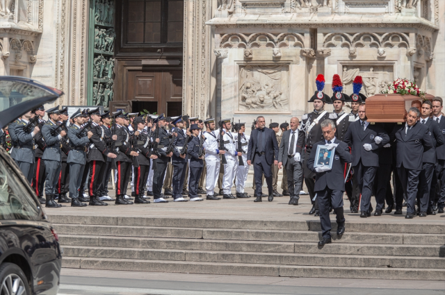 Eski İtalya Başbakanı Silvio Berlusconi için Milano'da cenaze töreni düzenlendi