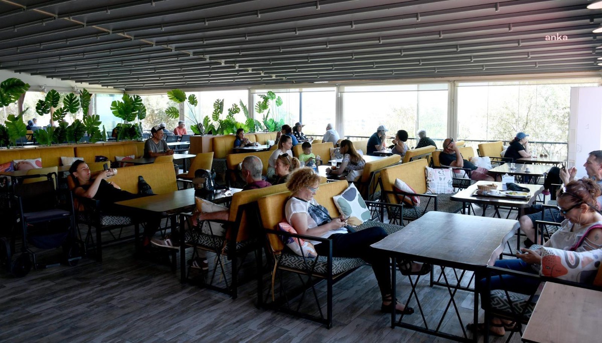 Kuşadası Belediyesi\'nin turistik tesisleri 2023\'te de hizmet vermeye devam edecek