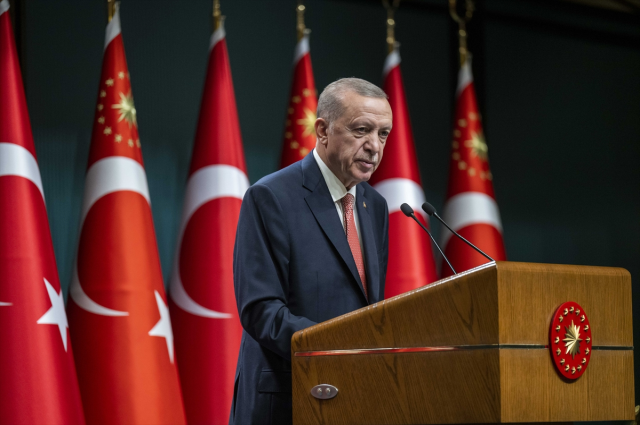 Son Dakika: Cumhurbaşkanı Erdoğan'dan yeni anayasa mesajı: Türkiye'yi sivil anayasa ile buluşturmaya çalışacağız