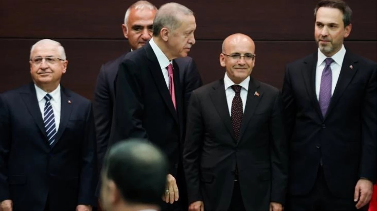 Cumhurbaşkanı Erdoğan yeni asgari ücret için net konuştu: Kesinlikle işçimizi enflasyona ezdirmeyeceğiz