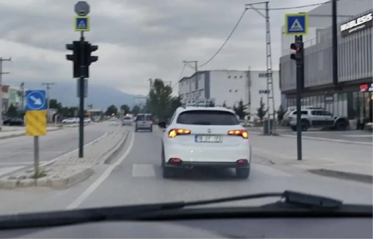 İnegöl\'de uyuşturucu taşıyan araç 50 km\'lik takibin ardından durduruldu