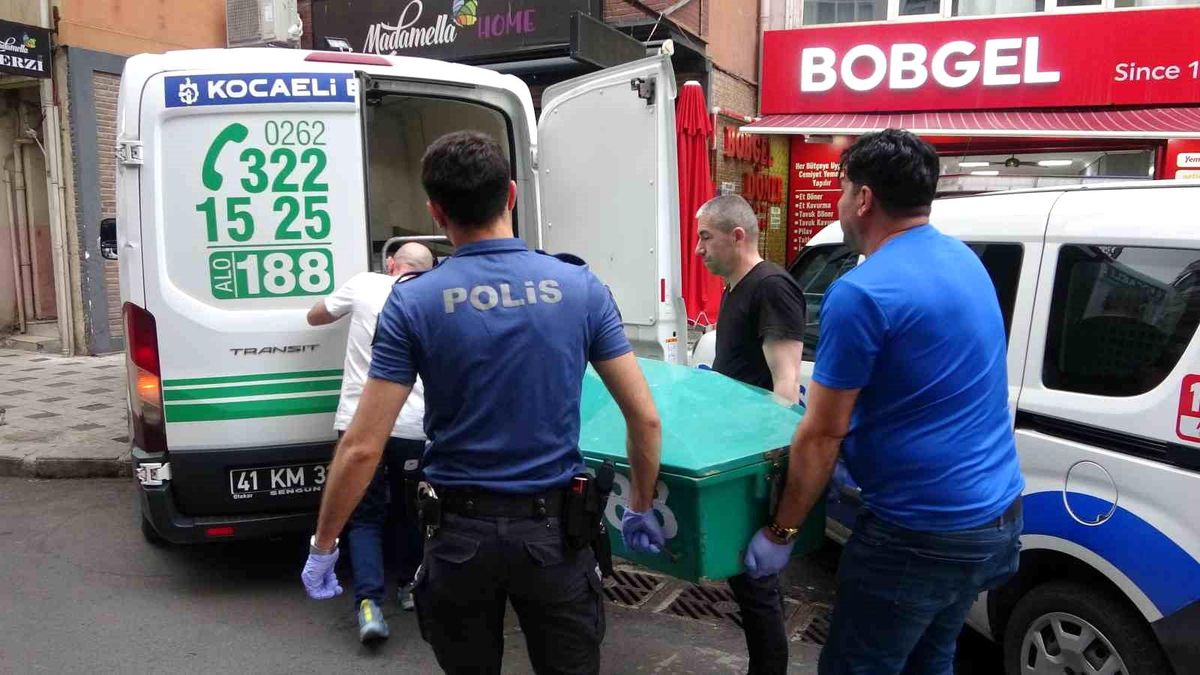 İzmit\'te yalnız yaşayan adam ölü bulundu