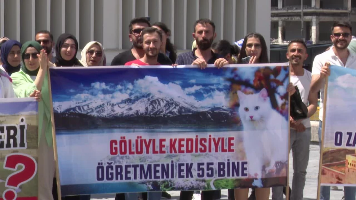 Ataması yapılmayan öğretmen adayları Ankara\'da eylem yaptı