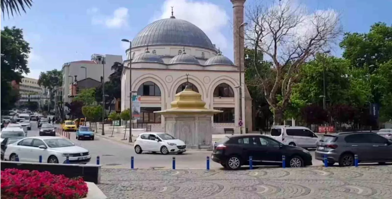 MHP Lideri Bahçeli\'nin 100 il müjdesi Bandırma\'yı heyecanlandırdı