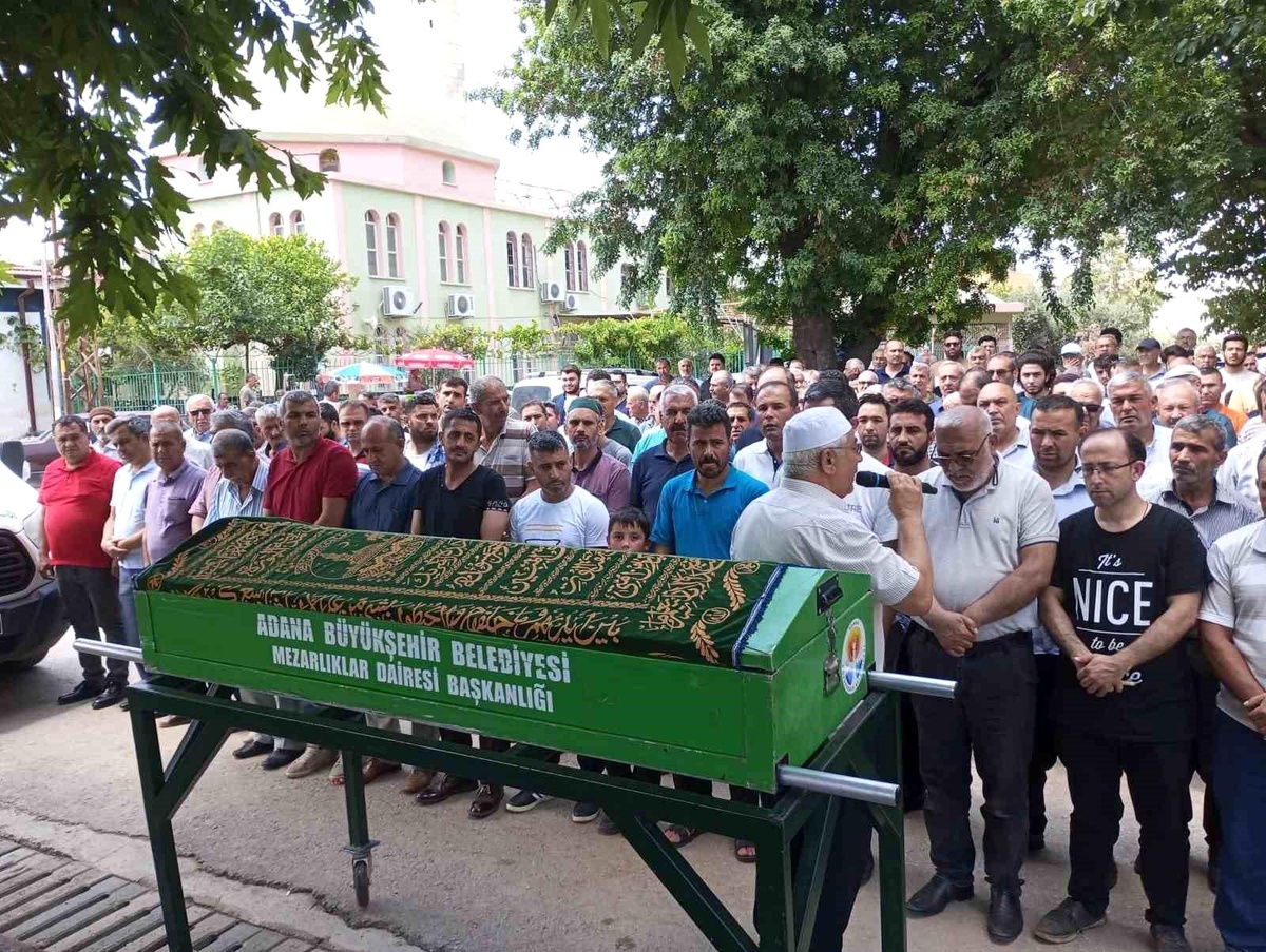 Adana\'da Çatı Katında Elektrik Akımına Kapılan Kişi Hayatını Kaybetti