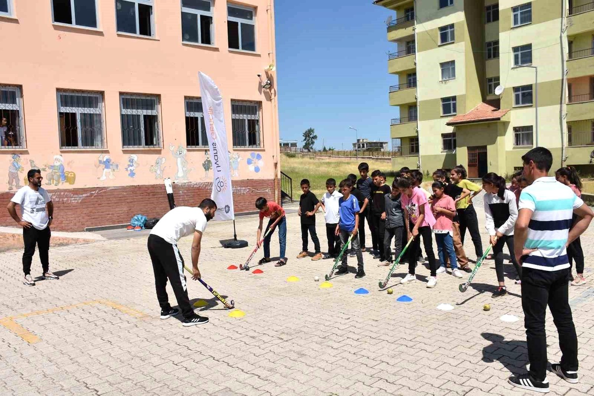 Diyarbakır Büyükşehir Belediyesi, 10 Bin Öğrenciyi Sporla Buluşturdu