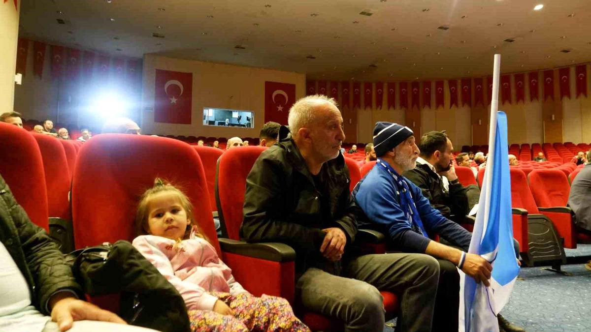 Erzurumspor genel kurulu başkan adayı olmaması nedeniyle ertelendi