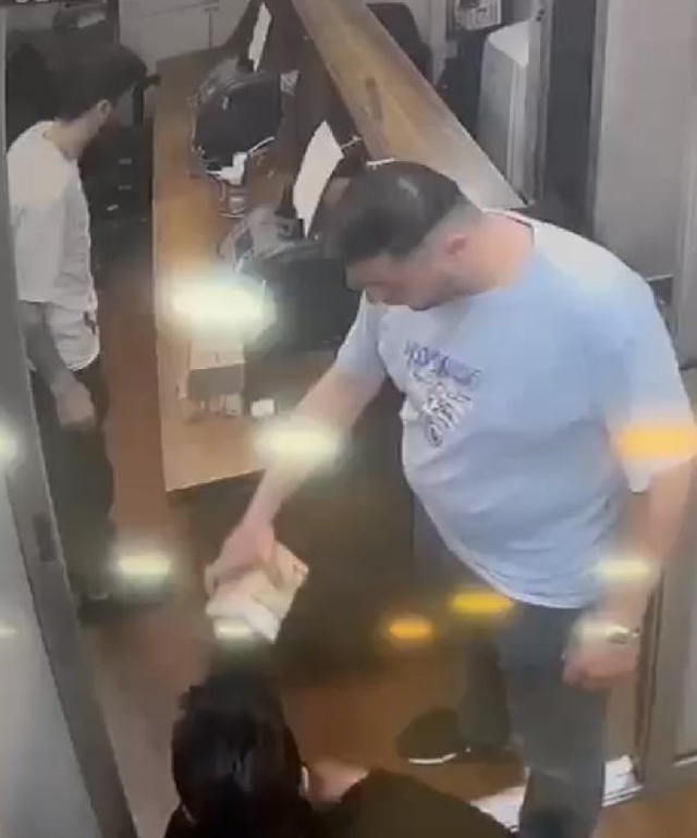 Fatih''te döviz bürosu çalışanı iki kişi 700 bin euro ile kayıplara karıştı