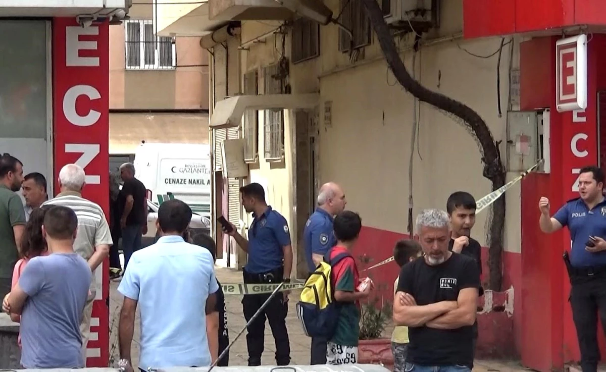 Gaziantep\'te Yalnız Yaşayan Kadın Öldürüldü, Şüpheli Tutuklandı