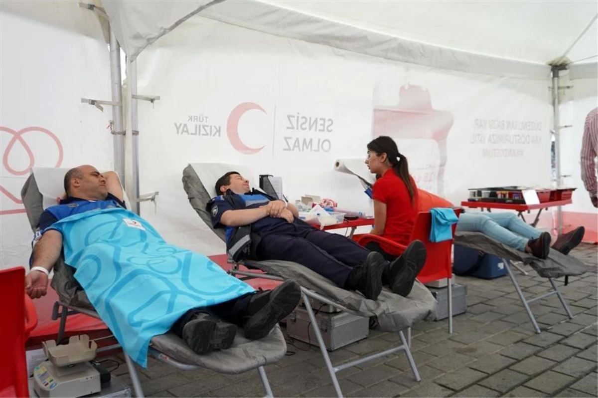 Gaziosmanpaşa Belediyesi Zabıta Müdürlüğü personeli kan bağışında bulundu