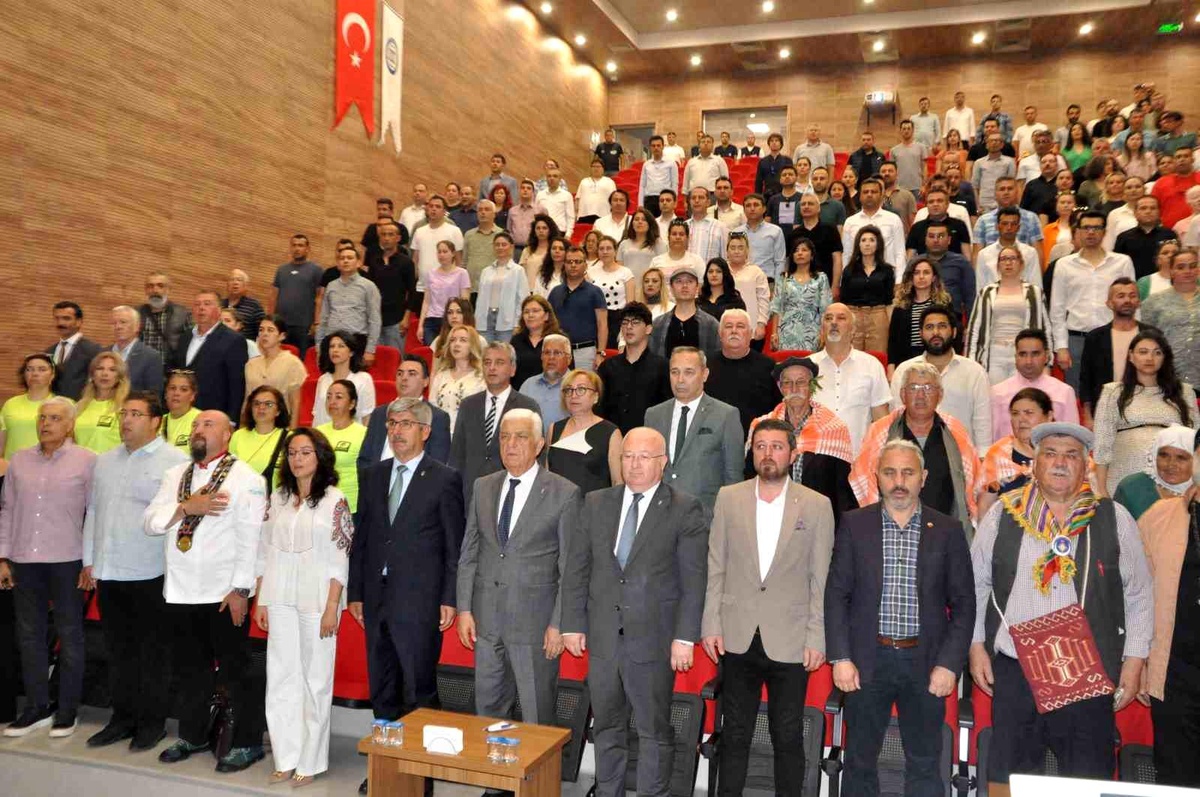 Muğla\'da Gocamandan Toruna Muğla Yemekleri kitabı tanıtıldı