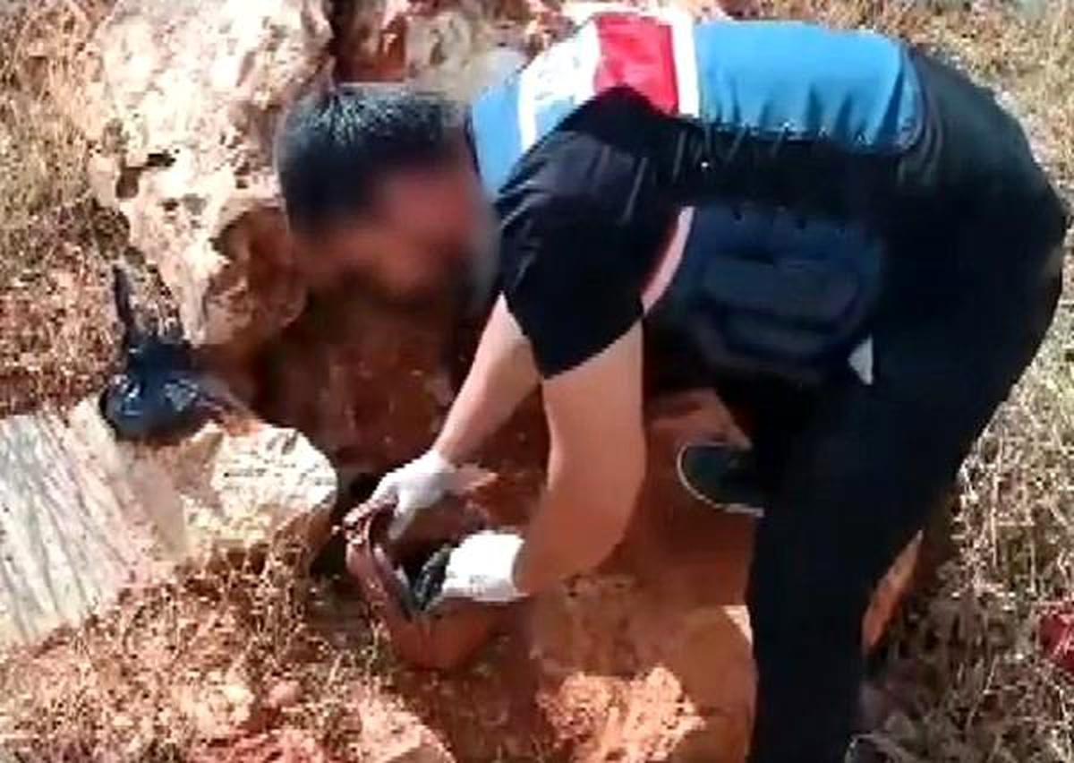Gaziantep\'te Uyuşturucu ve Kaçakçılık Operasyonu: 1 Kilo 175 Gram Eroin ve 129 Kaçak Cep Telefonu Ele Geçirildi
