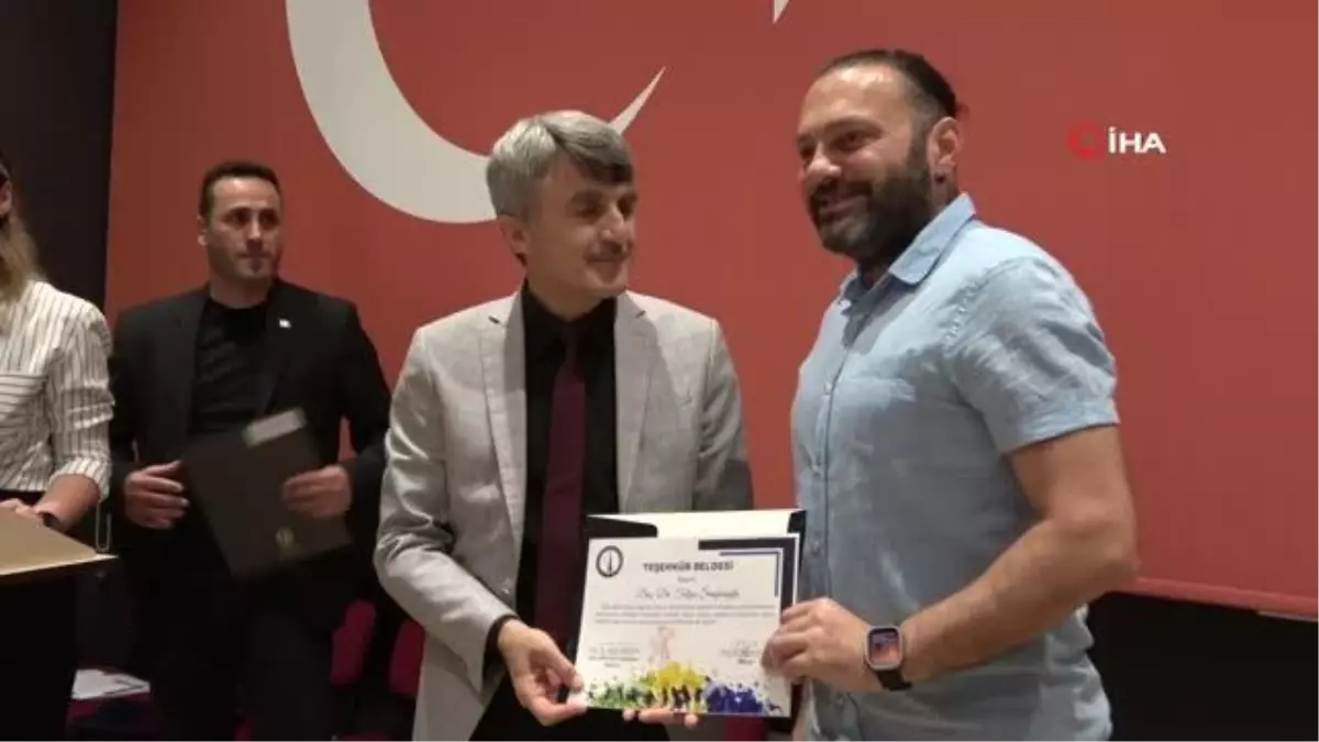 Kütahya Dumlupınar Üniversitesi Spor Bilimleri Fakültesi\'nde Başarılı Öğrencilere Teşekkür Belgesi