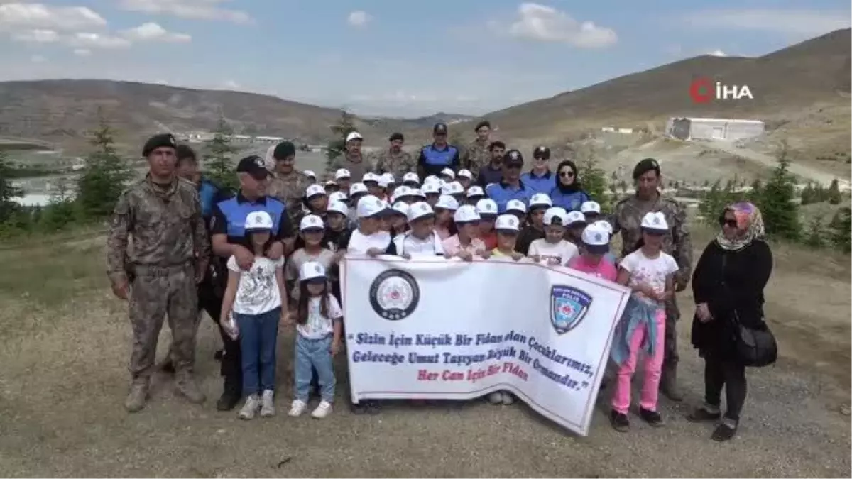 Malatya\'da depremde hayatını kaybeden her çocuk için bir fidan dikildi