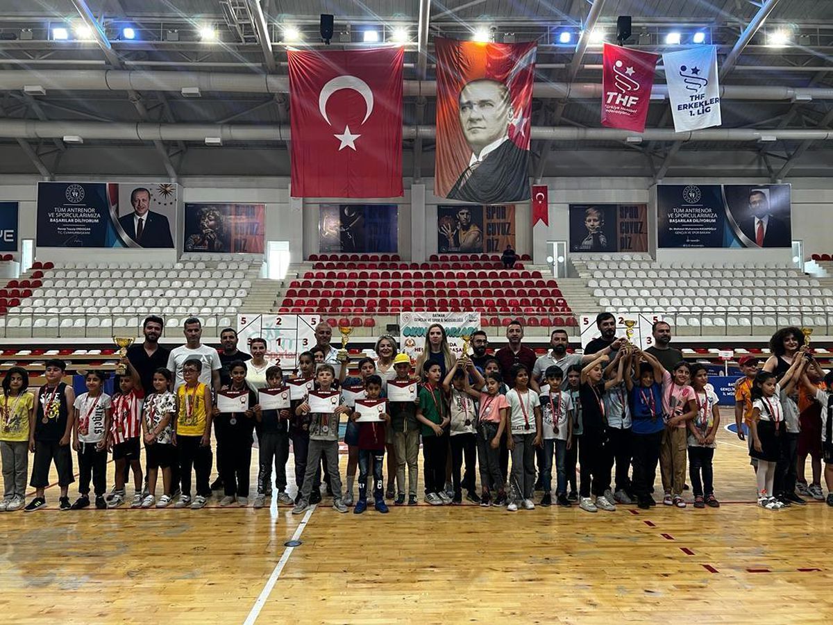 Batman\'da İlkokullar Arası Fiziksel Etkinlik Oyunları Düzenlendi