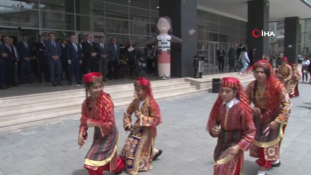 Öğrenciler \'İyi Örnekler\' Sergisinde Projelerini Sergiledi