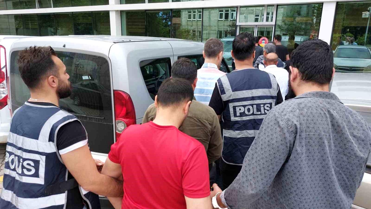 Samsun\'da Aranan Şahısların Yakalanması İçin Operasyon: 26 Kişi Gözaltına Alındı