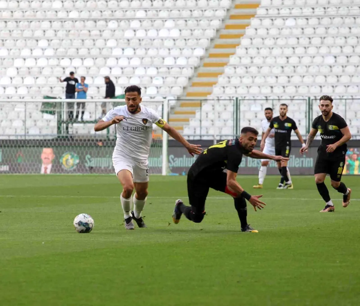 Şanlıurfaspor, Bucaspor 1928\'i 3-0 mağlup ederek Spor Toto 1. Lig\'e yükseldi