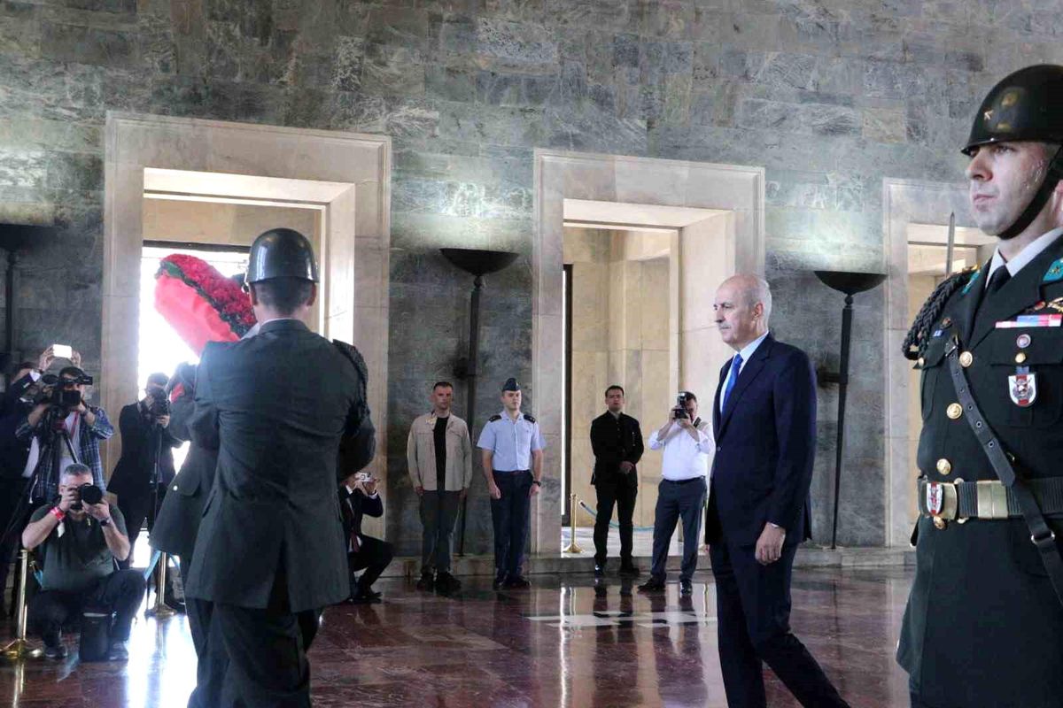 TBMM Başkanı Numan Kurtulmuş, Anıtkabir\'i ziyaret etti