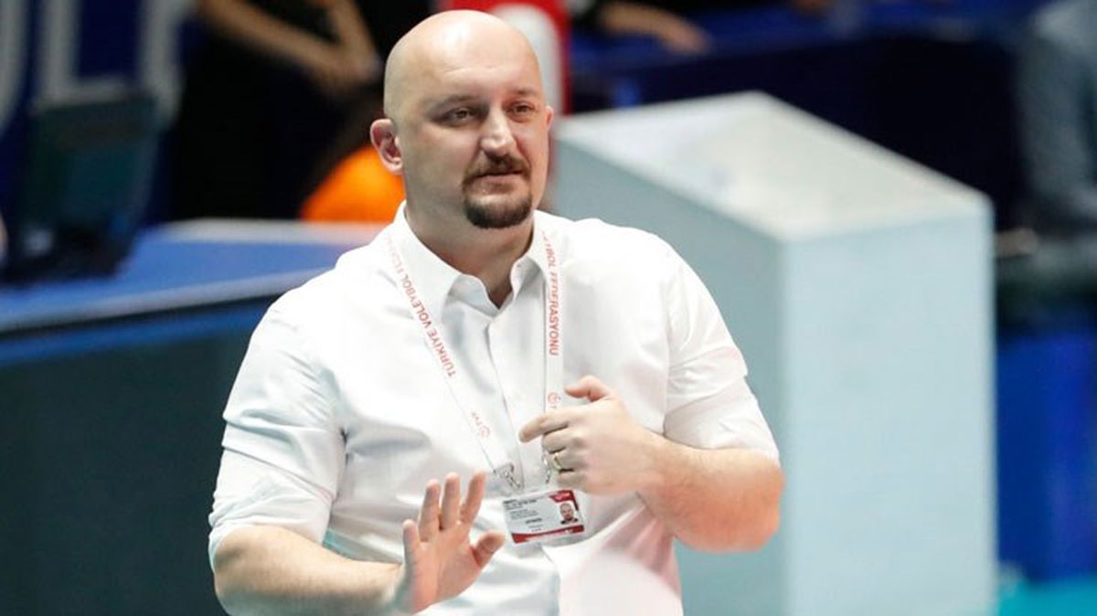 Ataman Güneyligil\'in PAOK\'taki görevi Atatürk paylaşımları sebebiyle sona erdi