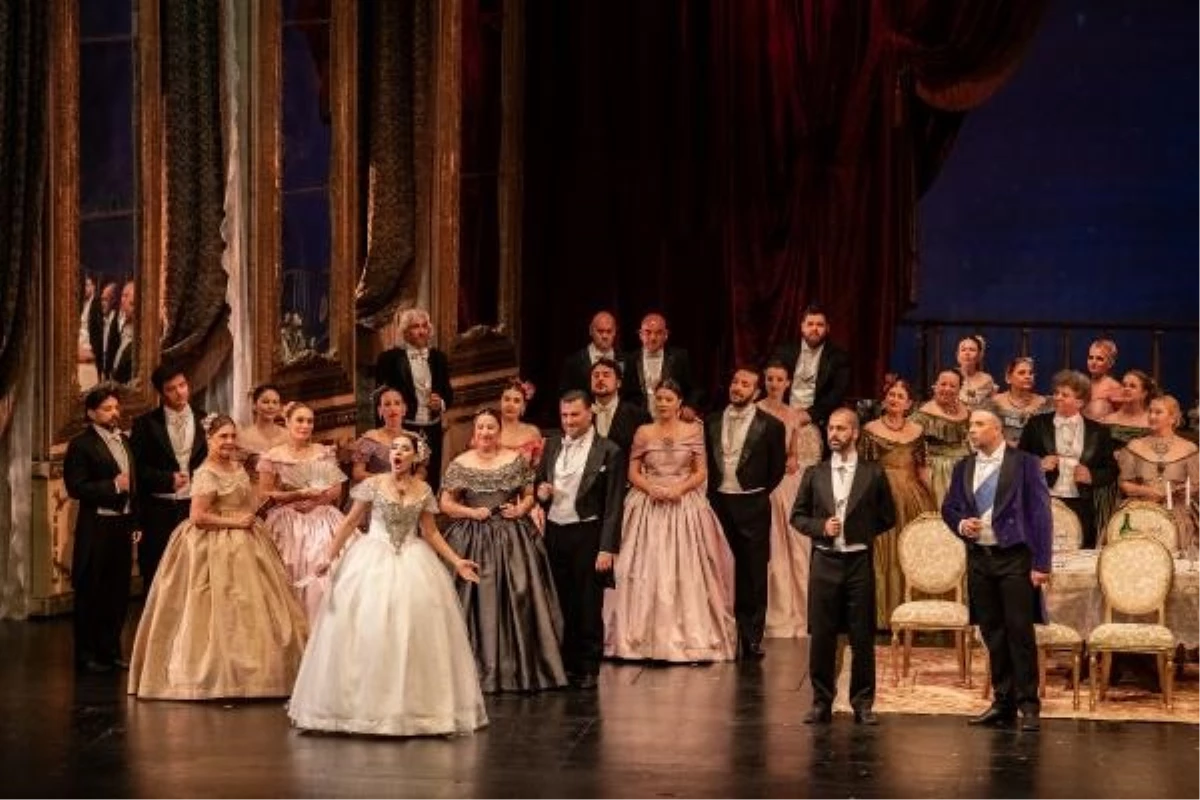 İstanbul Opera Festivali\'nde La Traviata sahnelendi