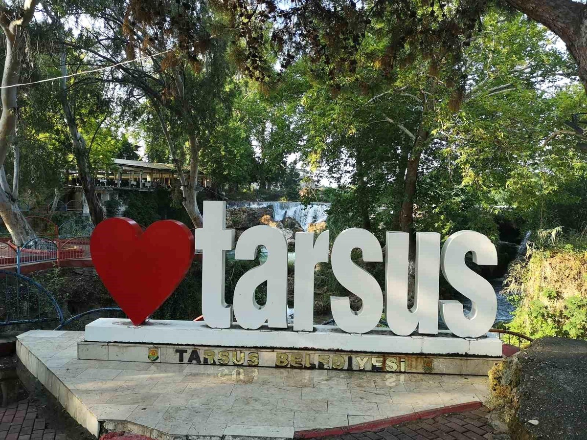 Tarsus, MHP lideri Bahçeli\'nin açıklamasından sonra il olmayı bekliyor