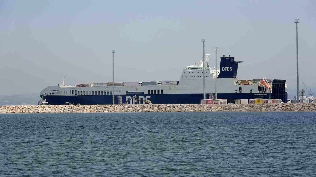 Kaçak göçmenlerle alıkonulan Galata Seaways gemisi Fransa seferini tamamladıktan sonra Yalova\'ya döndü