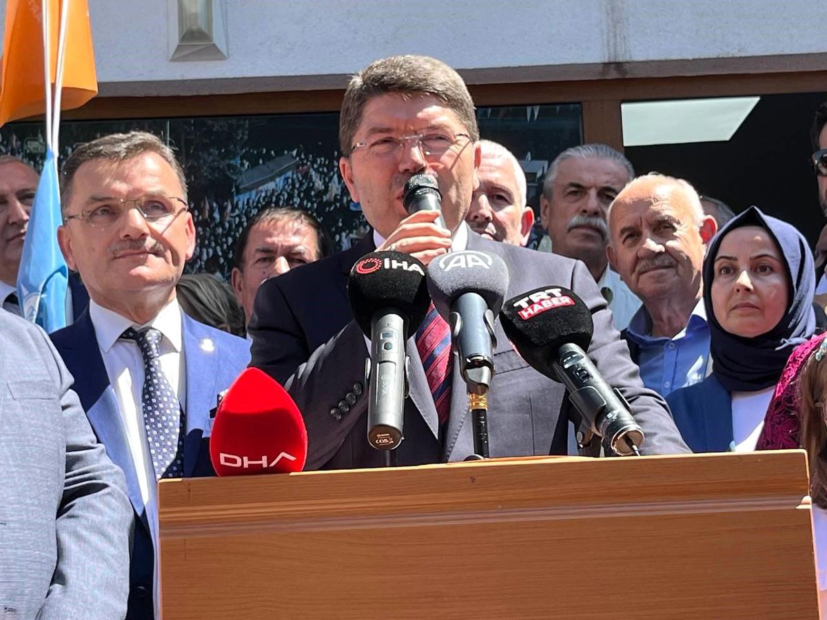 Bakan Tunç, "Parlamenter sistemin yol açtığı krizlerle çok zaman kaybettik"