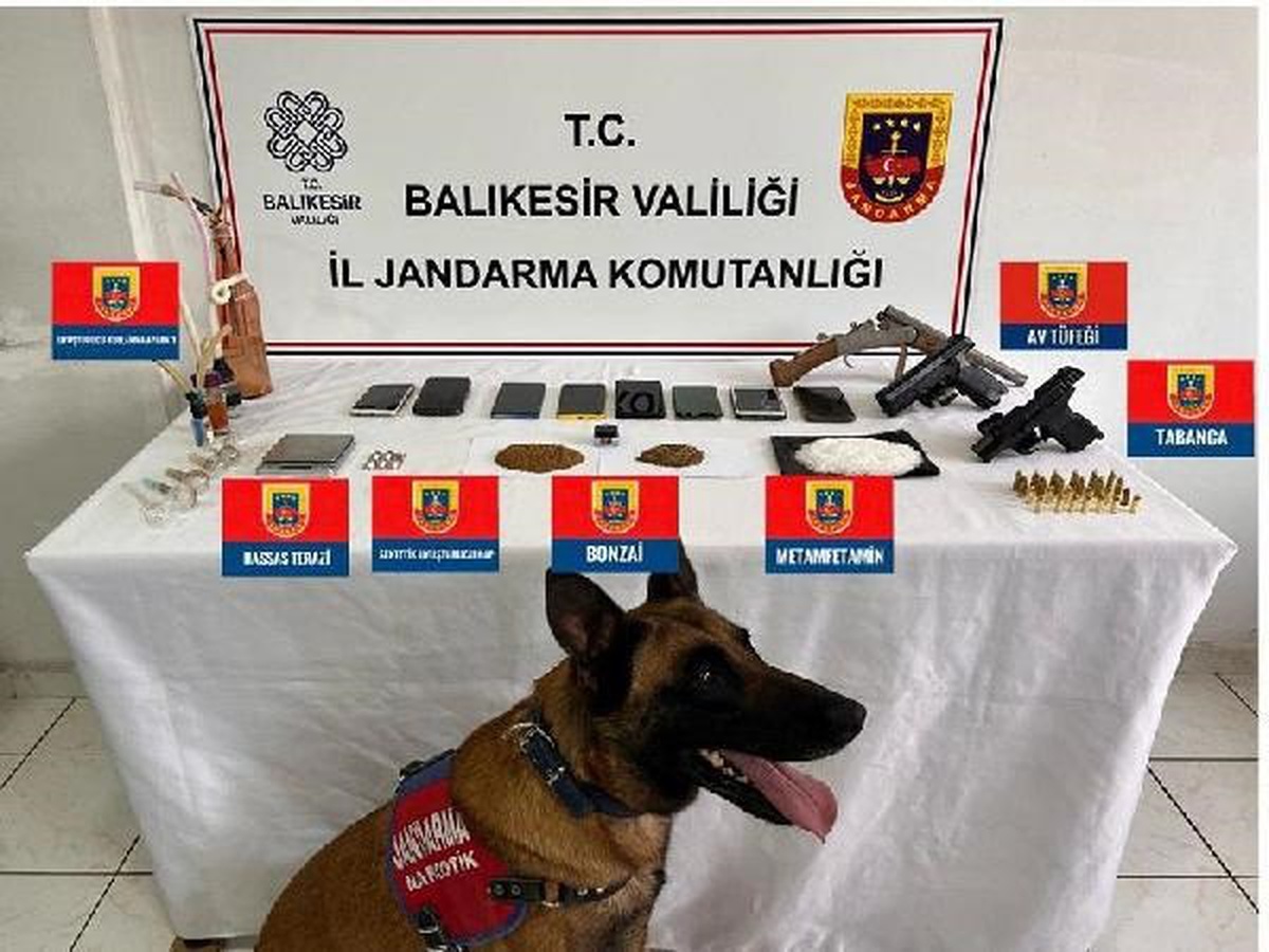 Balıkesir\'de Uyuşturucu Operasyonu: 11 Kişi Gözaltına Alındı