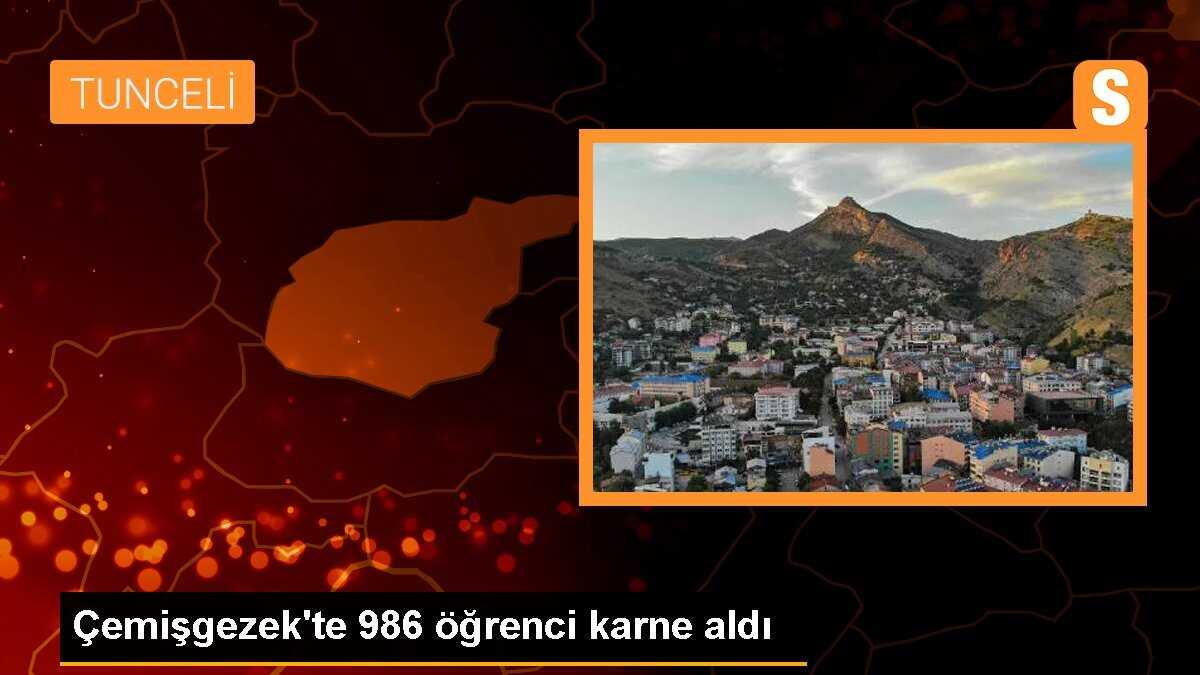 Tunceli\'nin Çemişgezek ilçesinde 986 öğrenciye karneleri verildi