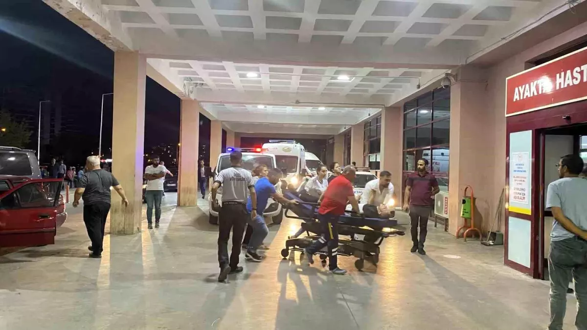 Diyarbakır\'da Hamama Giden Ailenin Otomobili Takla Attı: 2 Ölü, 4 Yaralı