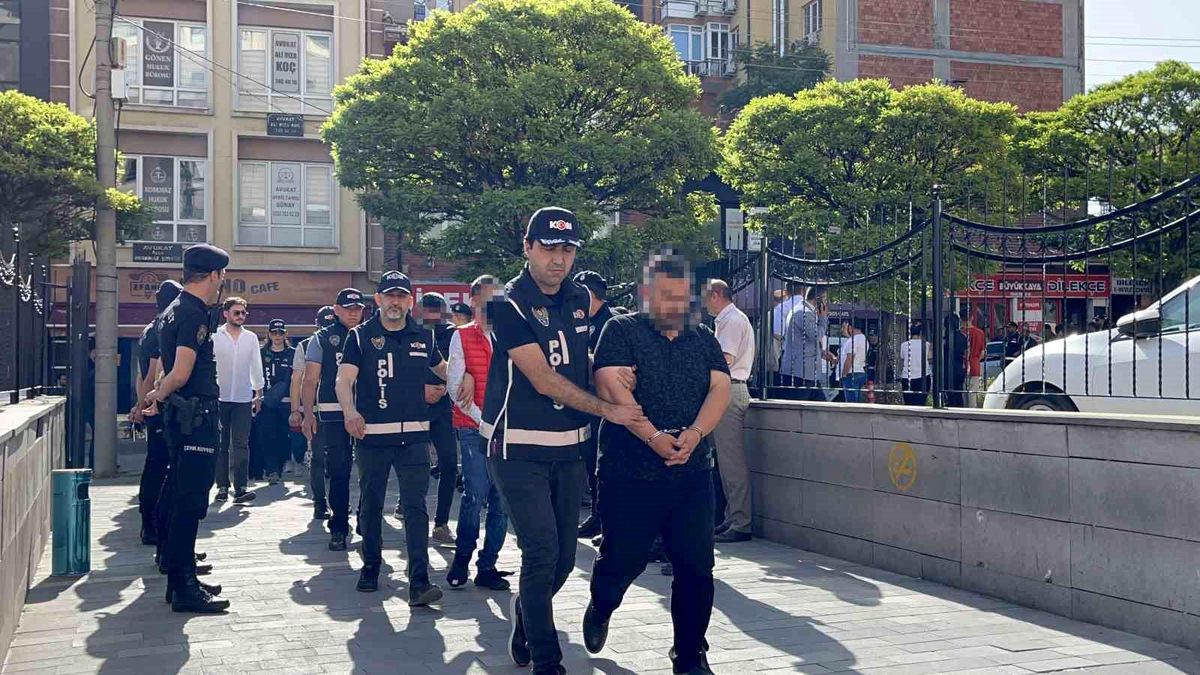Eskişehir\'de Dolandırıcılık Operasyonu: 28 Şüpheli Yakalandı