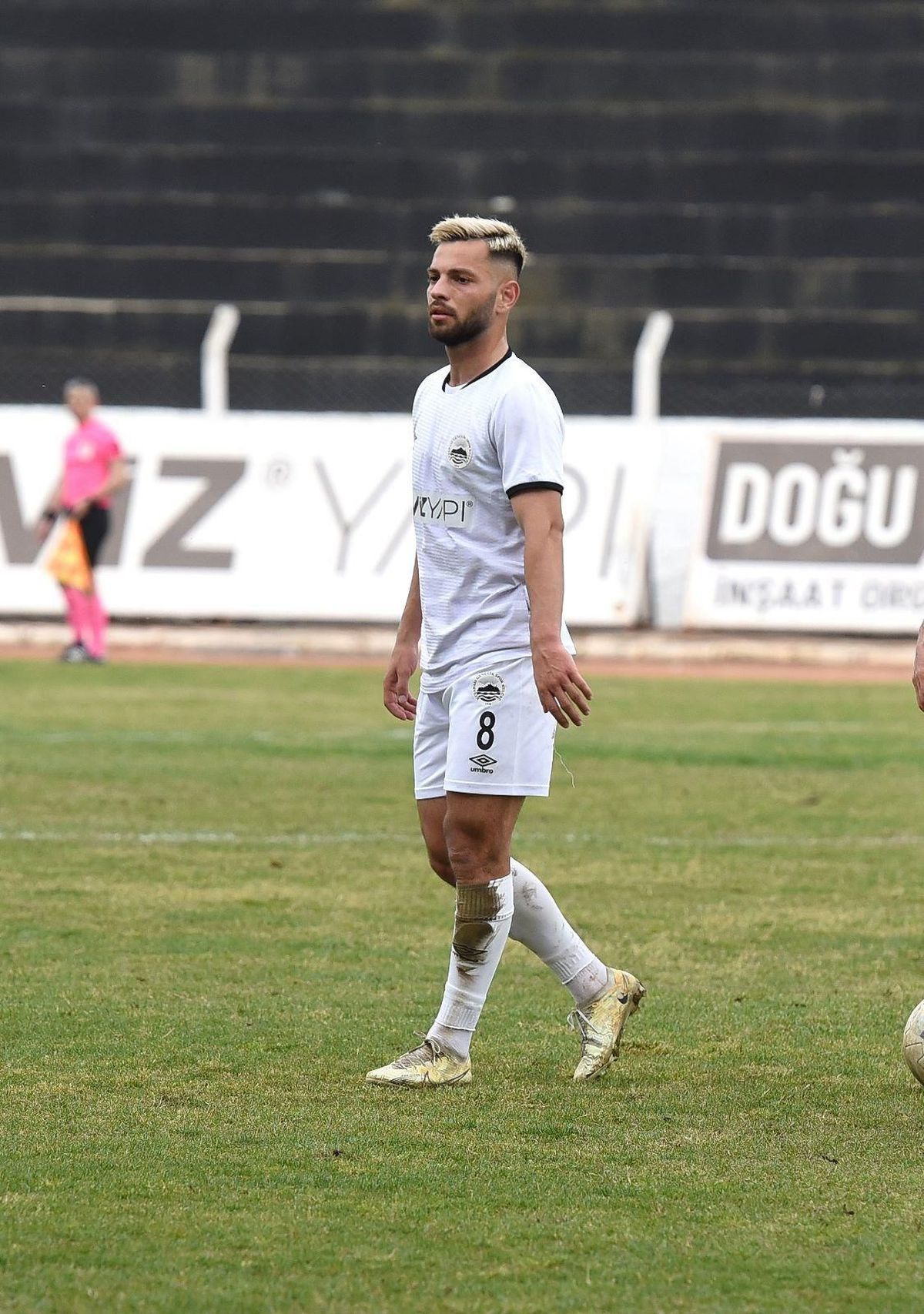 Emirhan Karagülle, Kuşadasıspor\'da başarılı bir sezon geçirdi