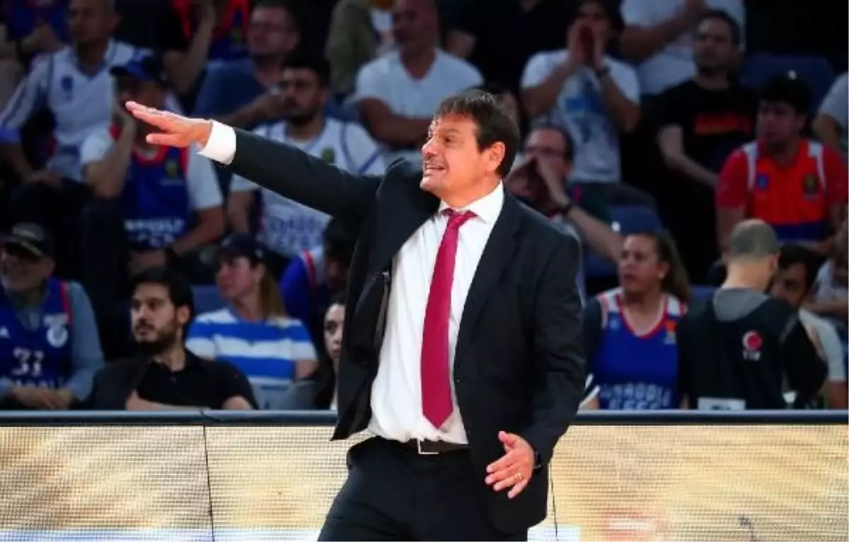 Anadolu Efes Başantrenörü Ergin Ataman: "Clyburn\'ün sakatlığı ciddi olabilir"