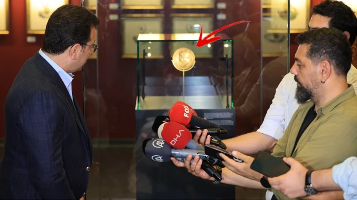 Dünyada yalnızca 4 adet örneği bulunuyor! Fatih Sultan Mehmed'in bronz madalya portresi sergilenmeye başlandı