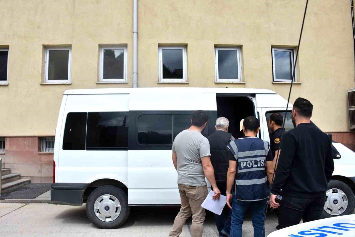 Kastamonu\'da 38 adrese operasyon: 11 şüpheli gözaltına alındı