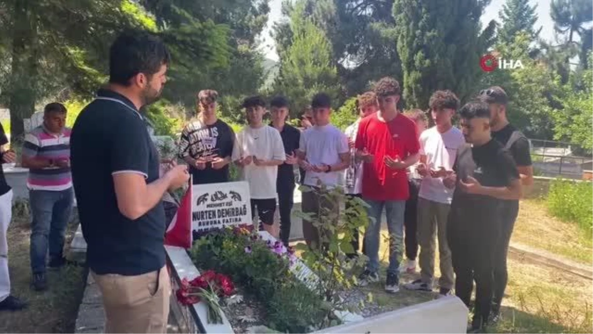 Zonguldak\'ta öldürülen kadın mezarı başında anıldı