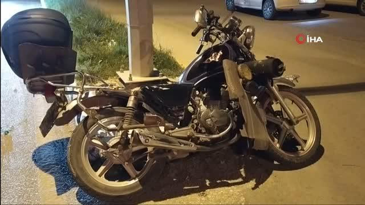 Çorum\'da Motosiklet Otomobile Çarptı: Sürücü Yaralandı