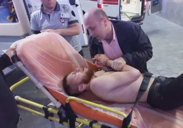 Samsun'da akrabalar arasında çıkan silahlı kavgada 7 kişi yaralandı Samsun'da akrabalar arasında çıkan silahlı kavgada 7 kişi yaralandı