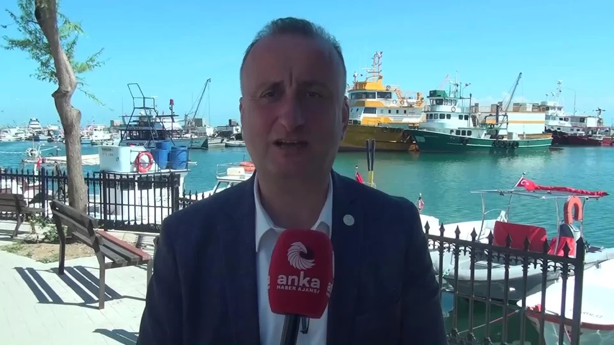Sinop Belediye Başkanı Ayhan, denize girenleri boğulma olaylarına karşı uyardı