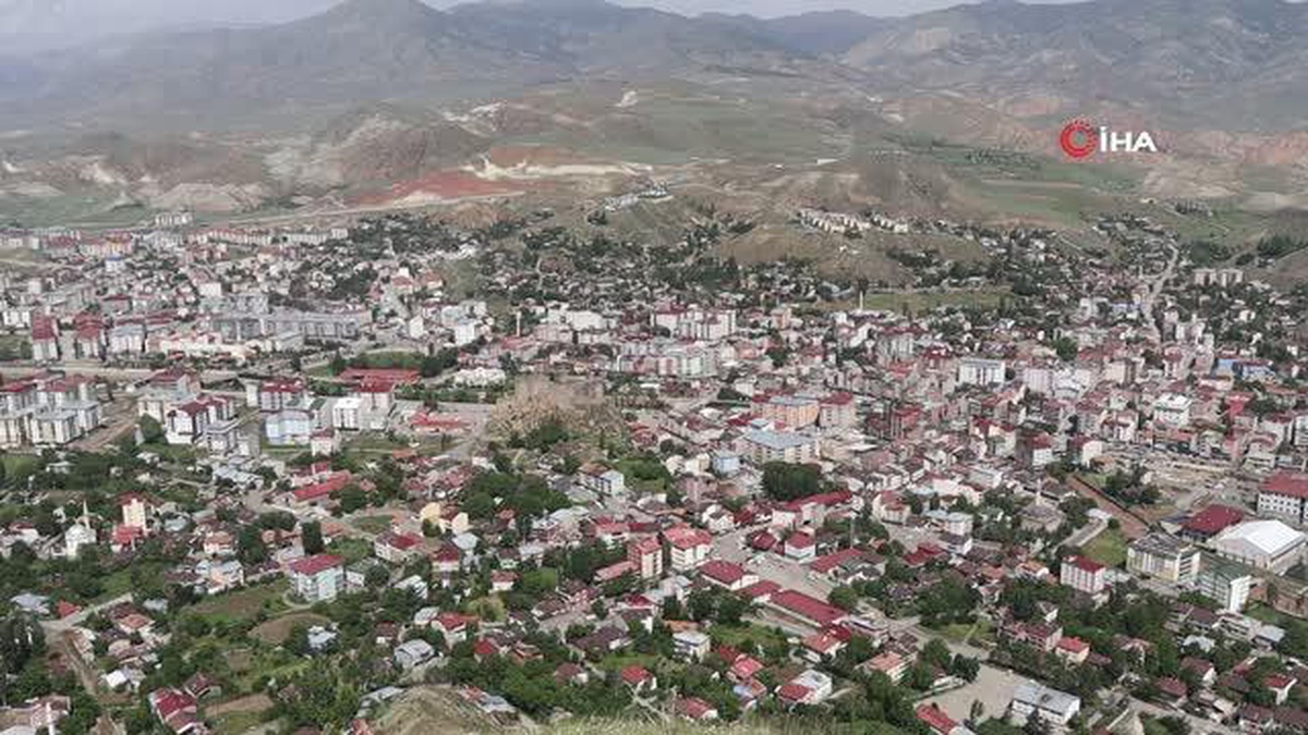 Sitare Dağı\'ndan muhteşem Oltu manzarası