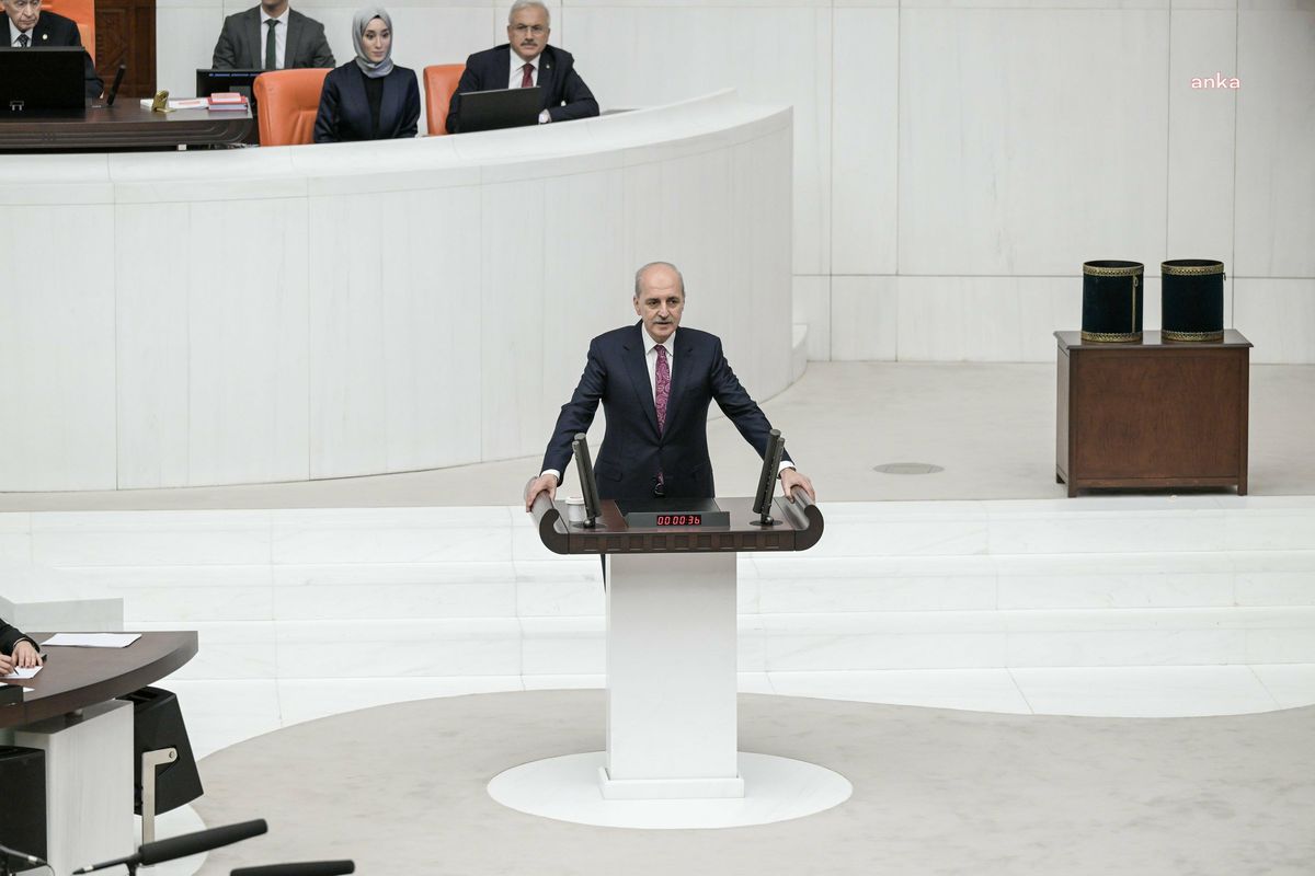 TBMM Başkanı Numan Kurtulmuş, Öğrencilerin Karnelerini Kutladı
