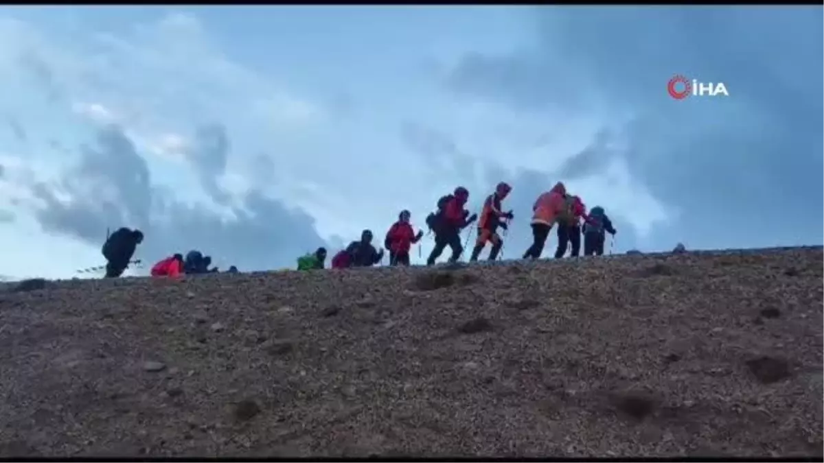 Süphan Dağı\'na Yerli ve Yabancı Dağcılardan Yoğun İlgi