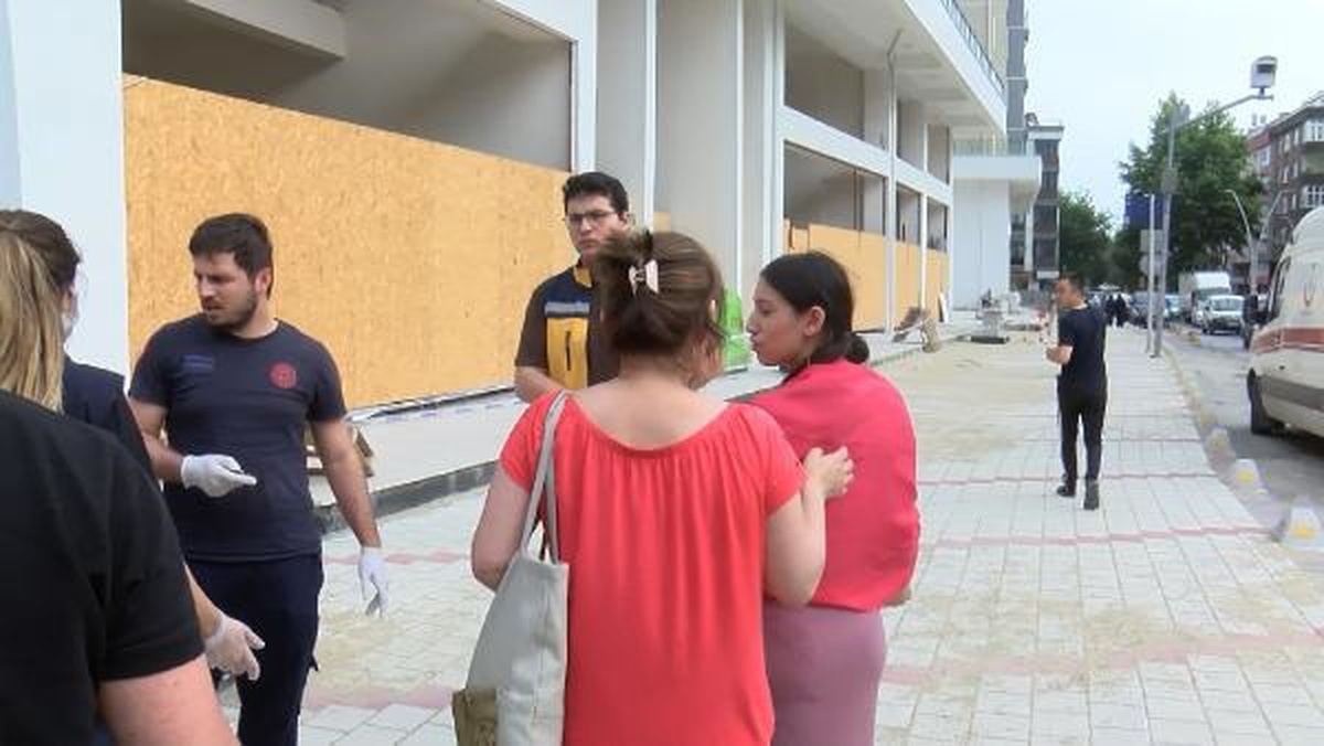 Zeytinburnu\'nda Tramvay ve Kamyon Çarpıştı: Yaralılar Var