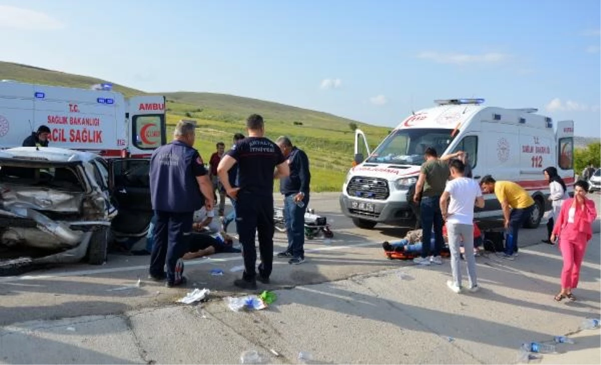 Antalya\'da korkunç kaza: 3 ölü, 9 yaralı